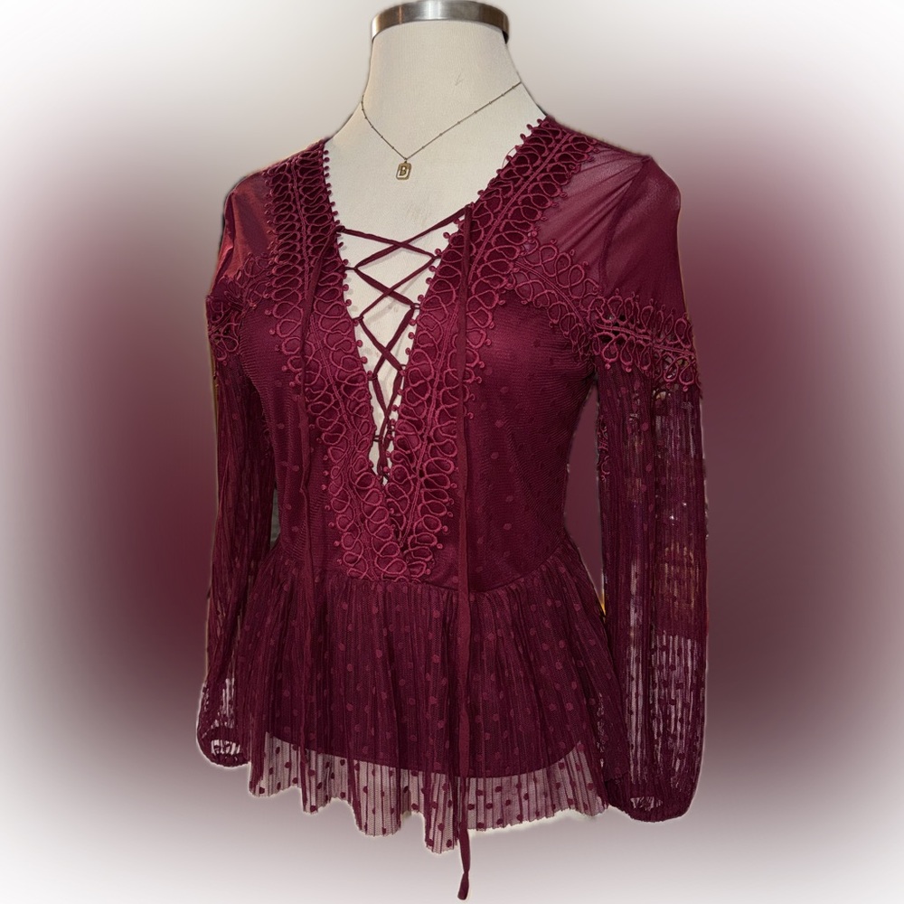 BKE‎ Burgundy Sexy Lace-Up Long Sleeve Top